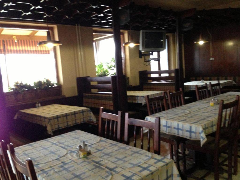 Bed and Breakfast Panoráma Panzió Tatabánya Esterno foto